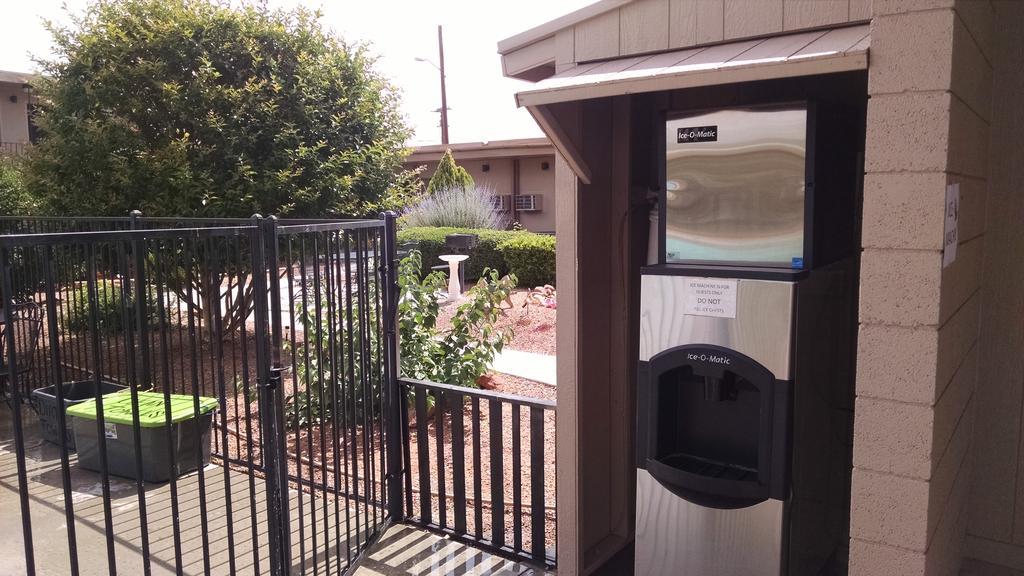Lake Powell Canyon Inn Page Bagian luar foto