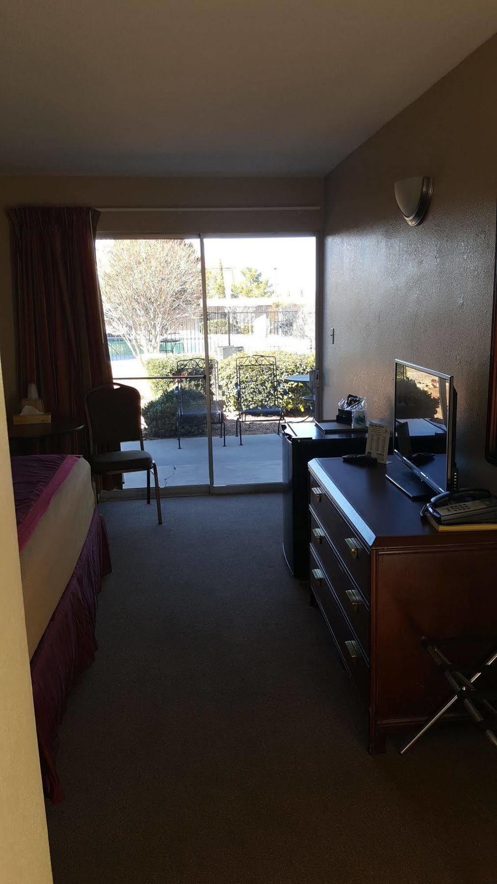 Lake Powell Canyon Inn Page Bagian luar foto