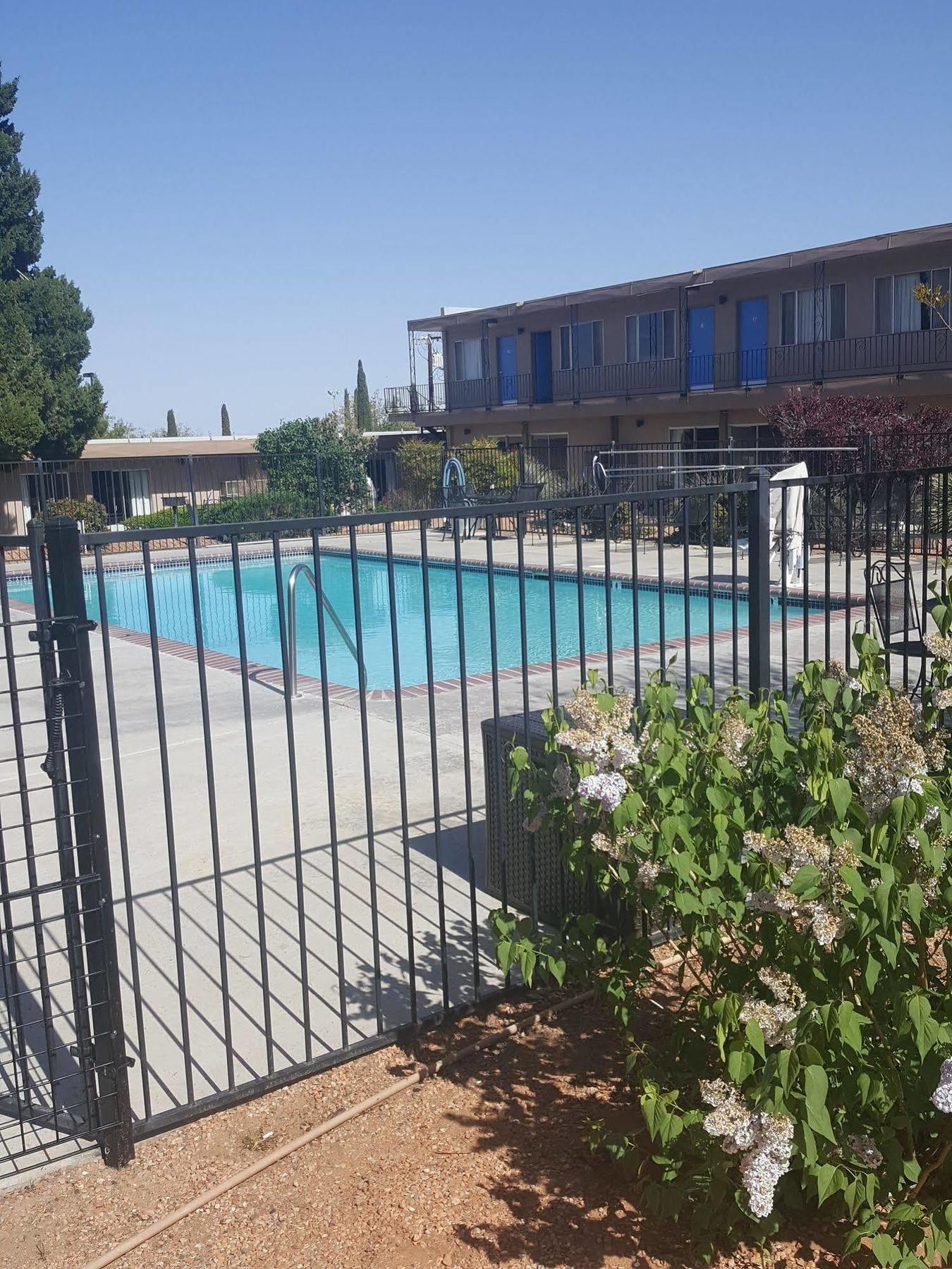 Lake Powell Canyon Inn Page Bagian luar foto